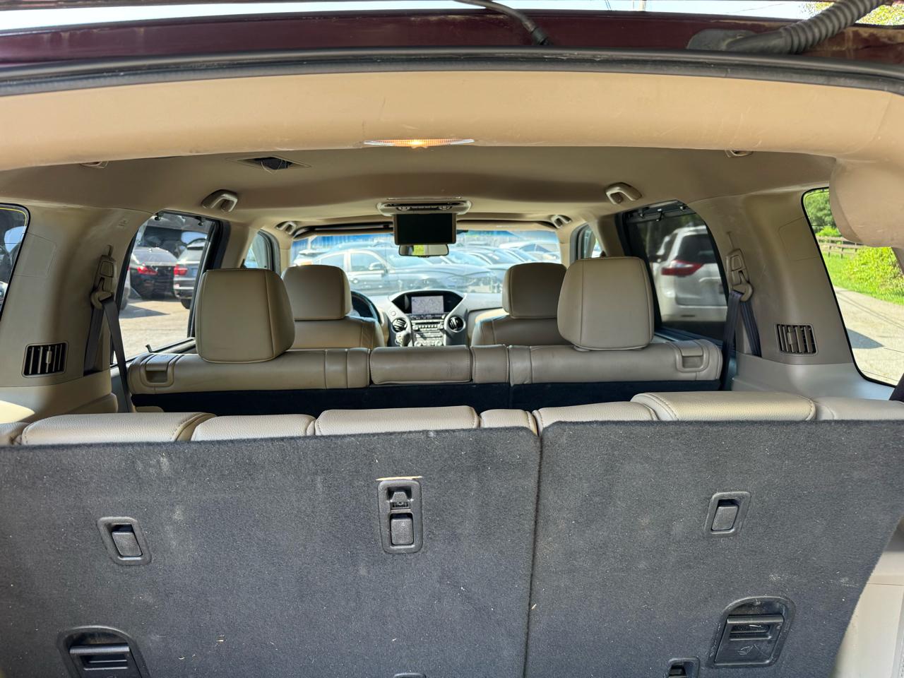 Honda Pilot Touring 4WD 5-Spd AT with DVD 2012