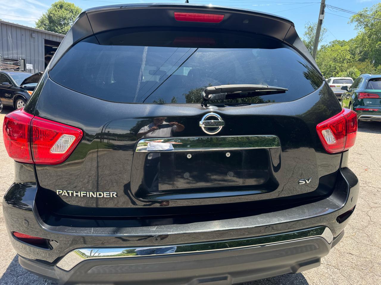Nissan Pathfinder SV 2020