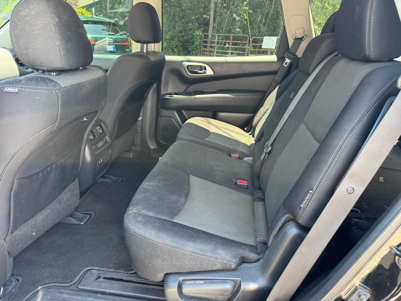 Nissan Pathfinder SV 2020