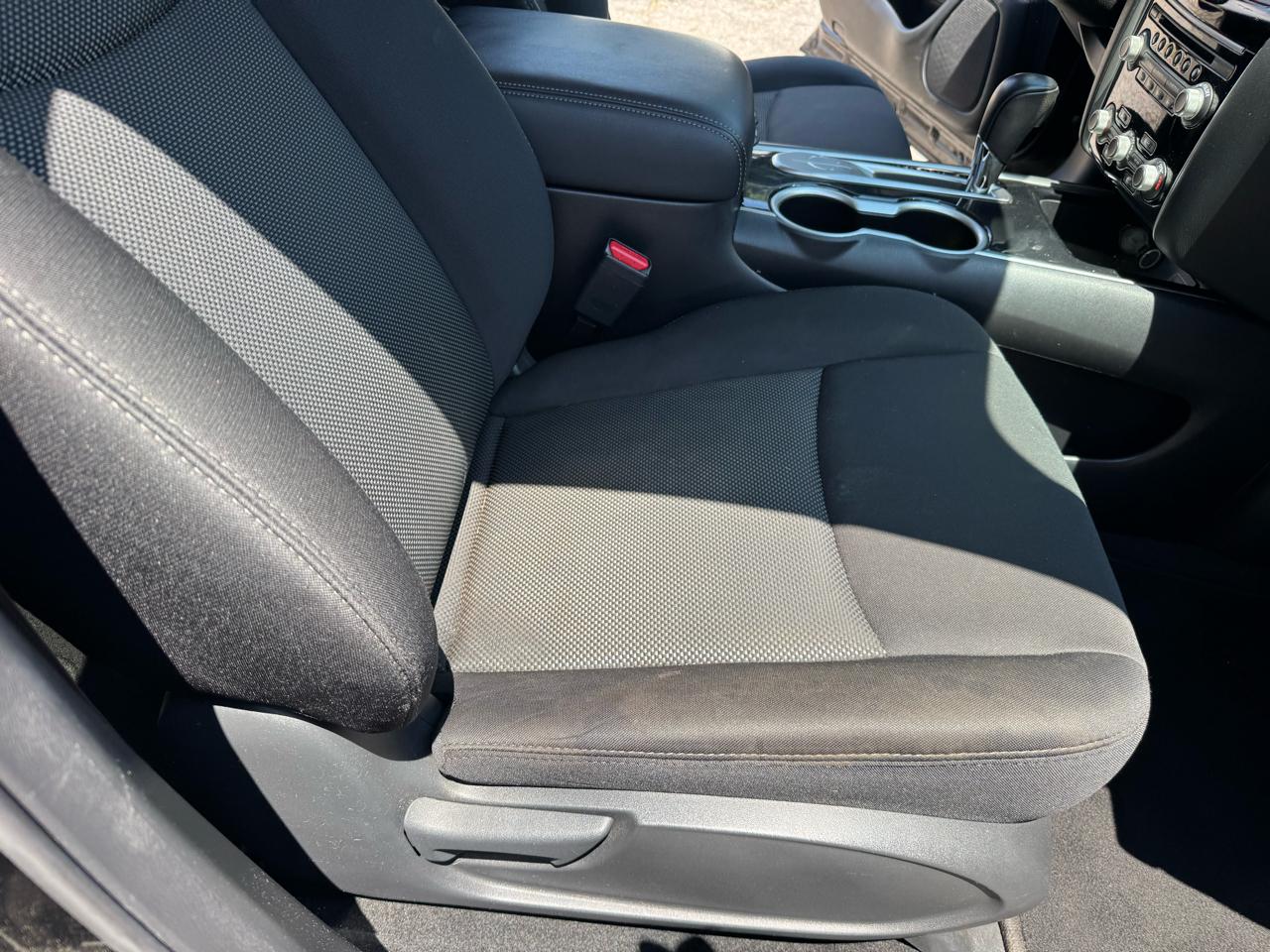 Nissan Pathfinder SV 2020