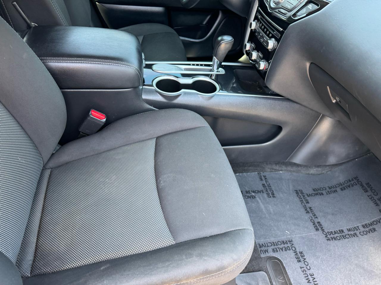 Nissan Pathfinder SV 2020