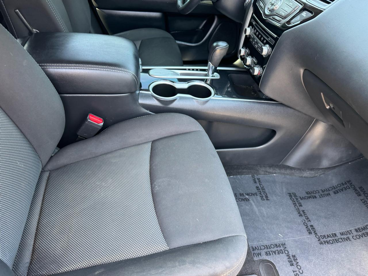 Nissan Pathfinder SV 2020