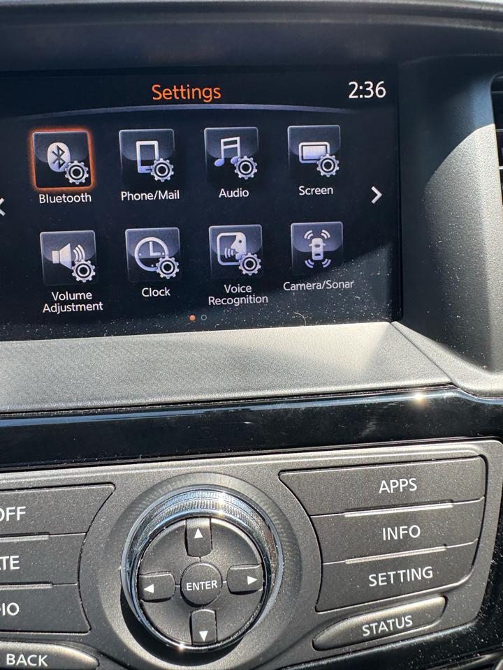 Nissan Pathfinder SV 2020