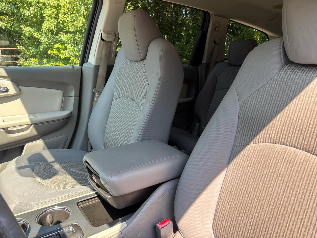 Chevrolet Traverse LT2 AWD 2010