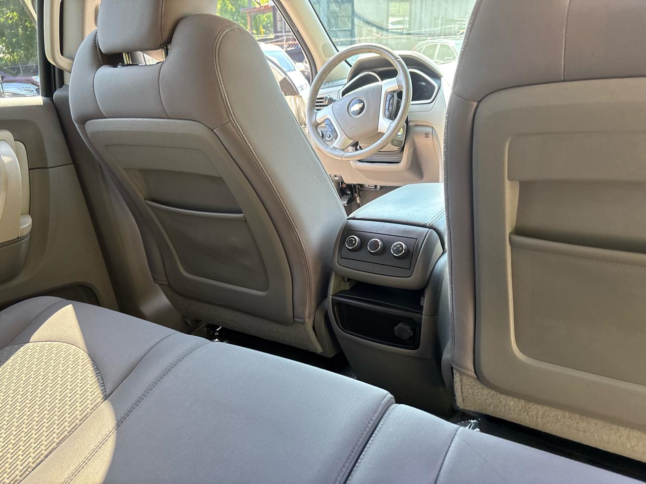 Chevrolet Traverse LT2 AWD 2010
