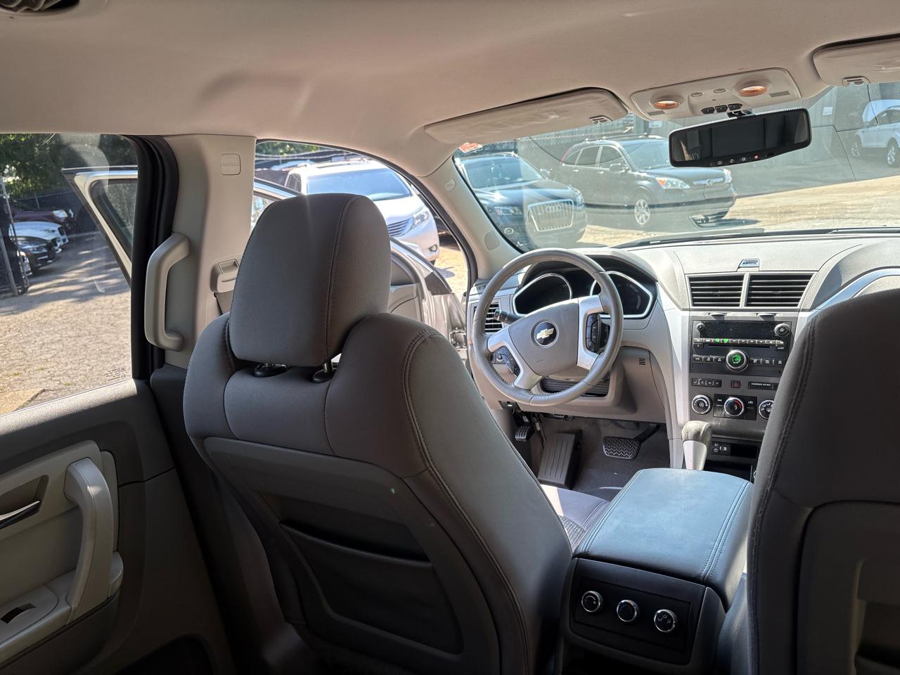 Chevrolet Traverse LT2 AWD 2010