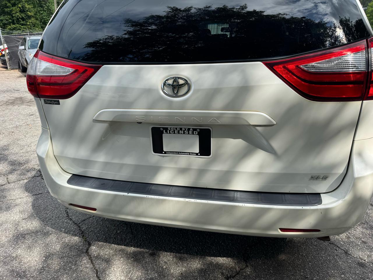 Toyota Sienna Limited Premium 7-Passenger 2017