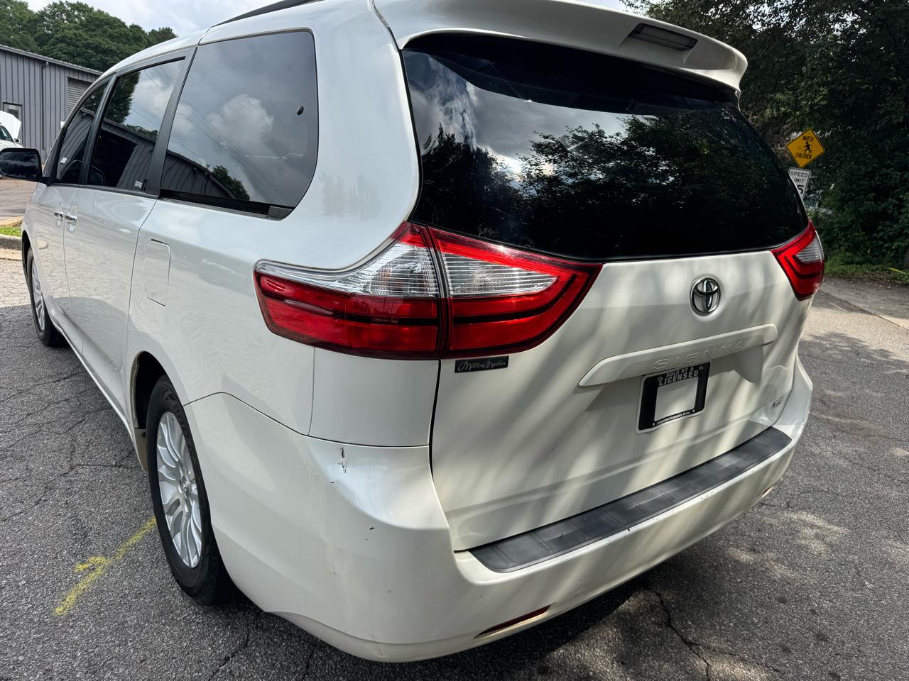 Toyota Sienna Limited Premium 7-Passenger 2017