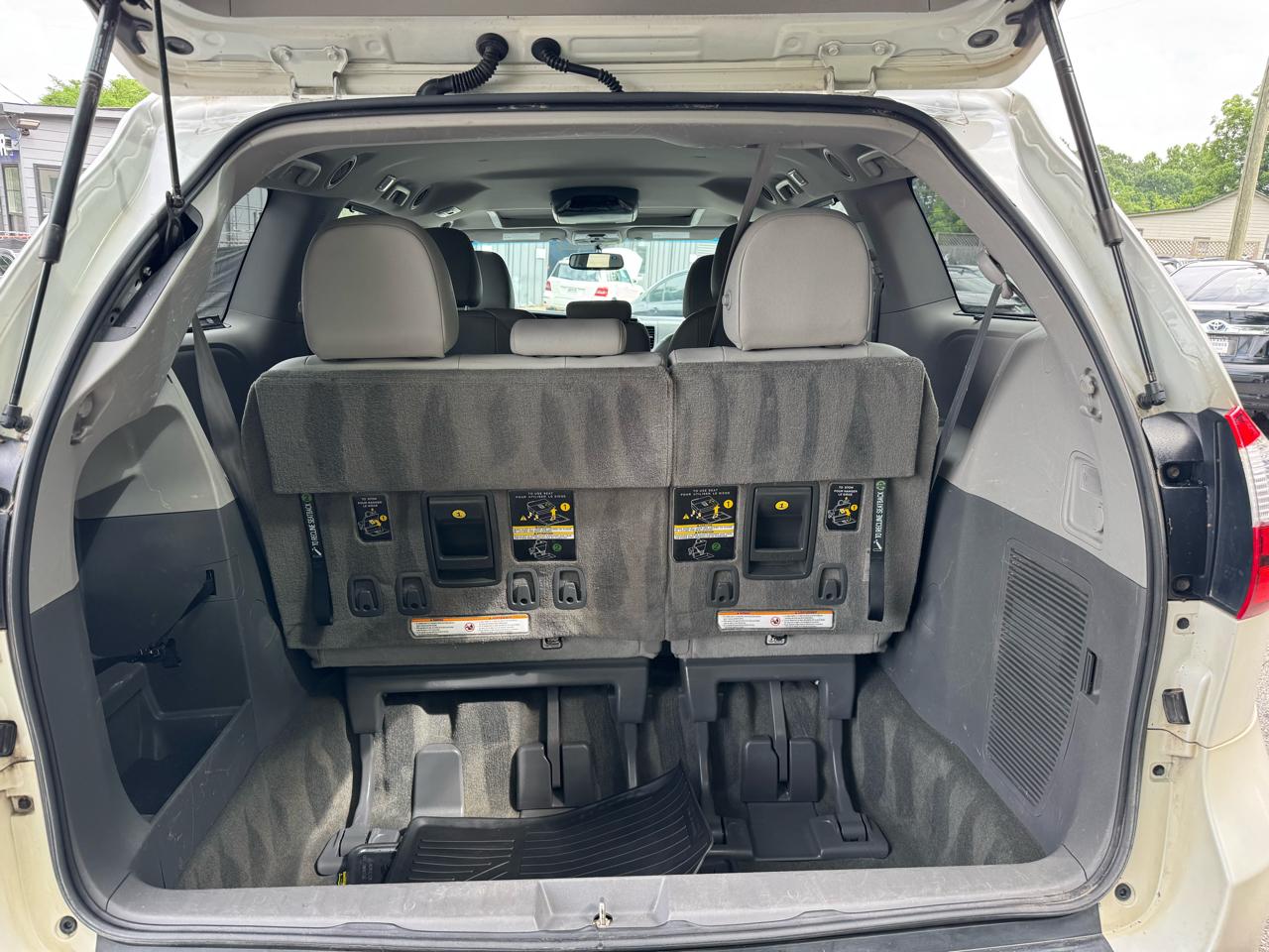 Toyota Sienna Limited Premium 7-Passenger 2017