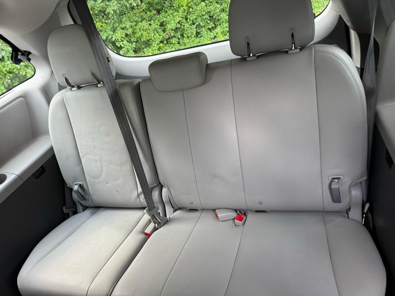 Toyota Sienna Limited Premium 7-Passenger 2017