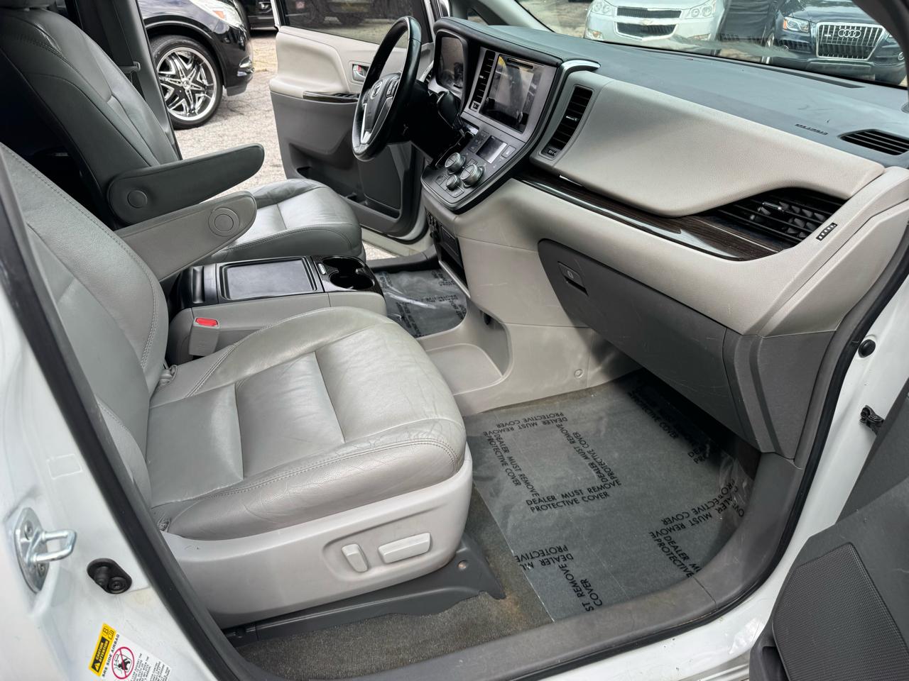 Toyota Sienna Limited Premium 7-Passenger 2017