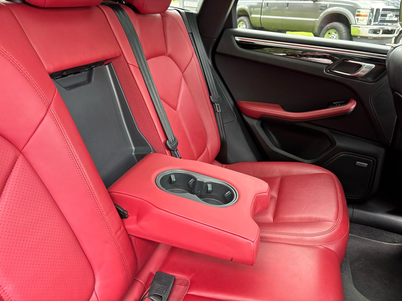 Porsche Macan S 2021