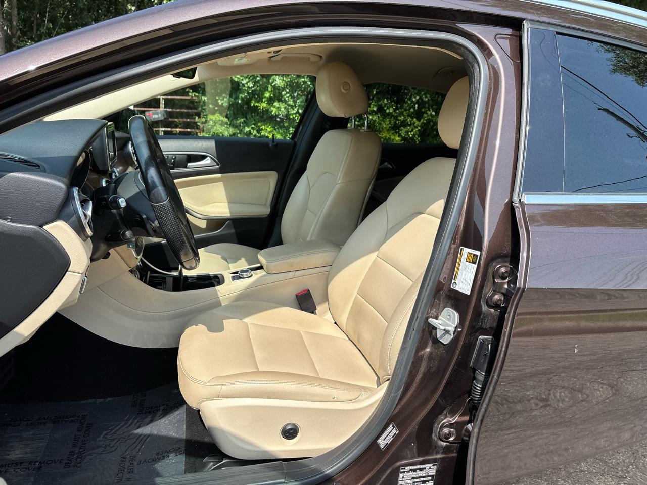 Mercedes-Benz GLA-Class GLA250 2015