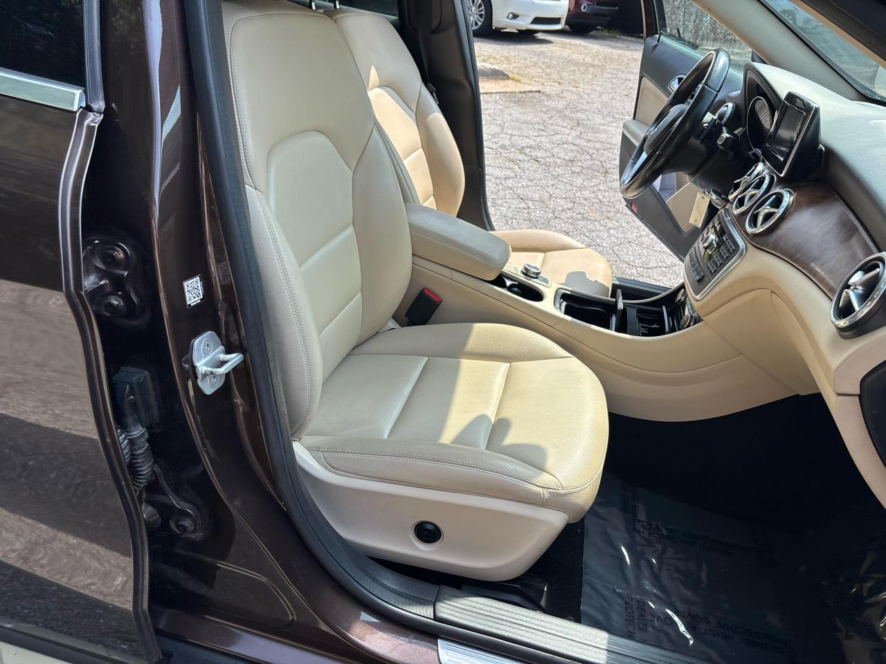 Mercedes-Benz GLA-Class GLA250 2015