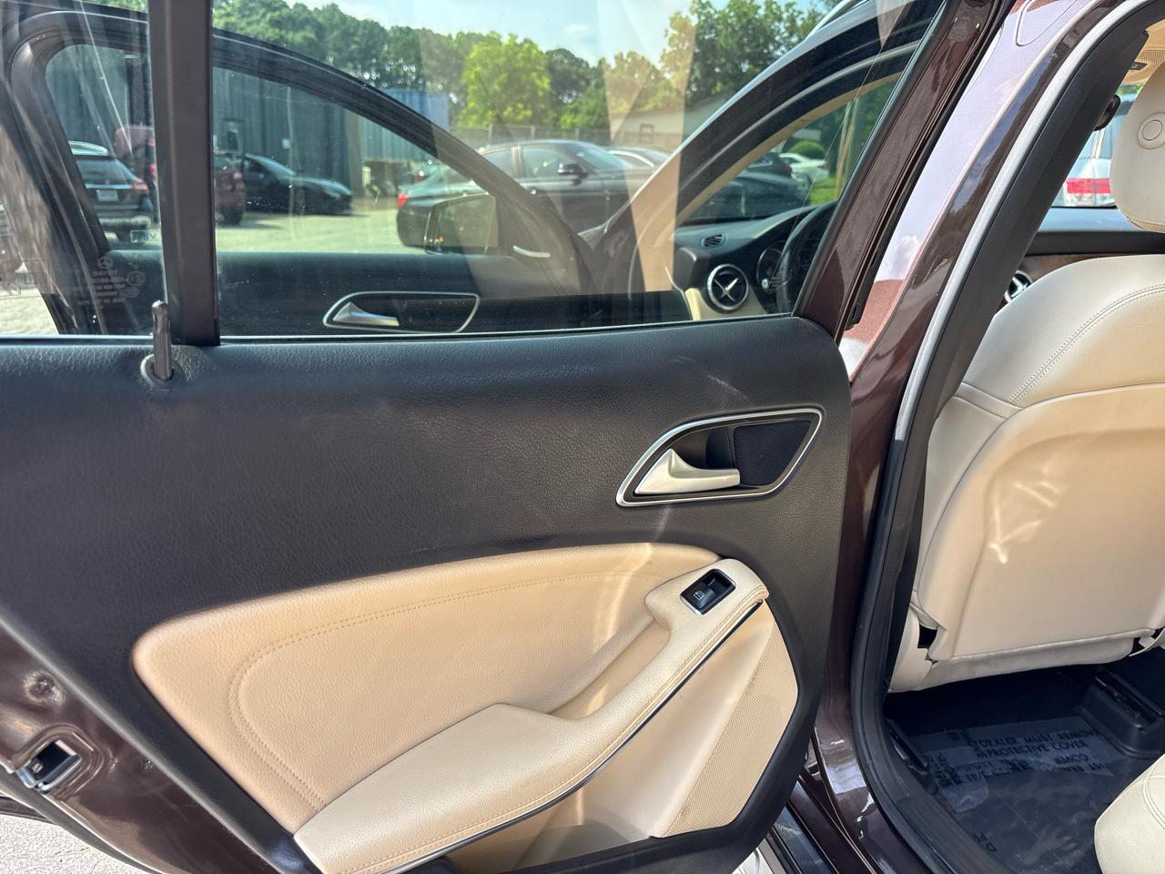 Mercedes-Benz GLA-Class GLA250 2015