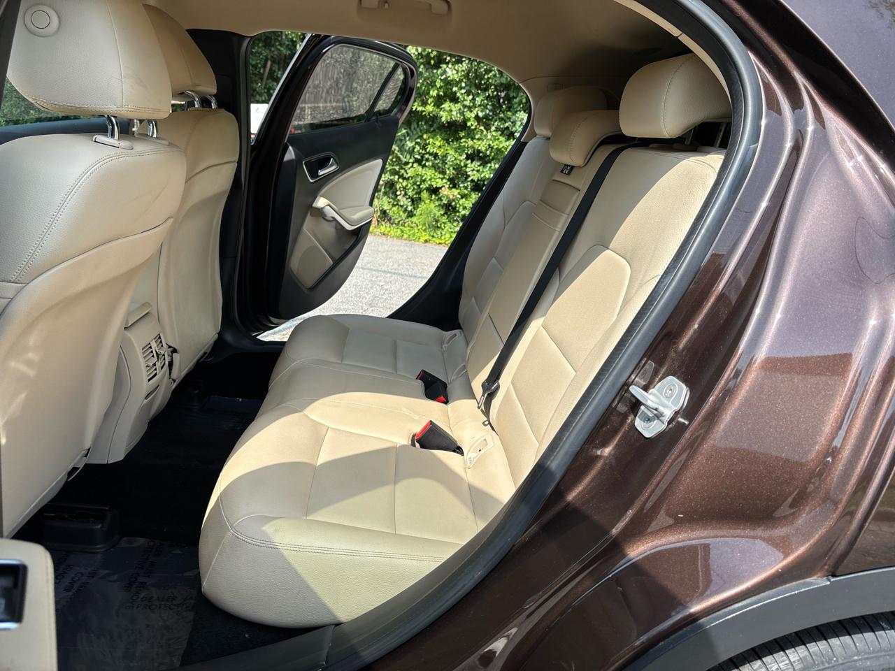 Mercedes-Benz GLA-Class GLA250 2015