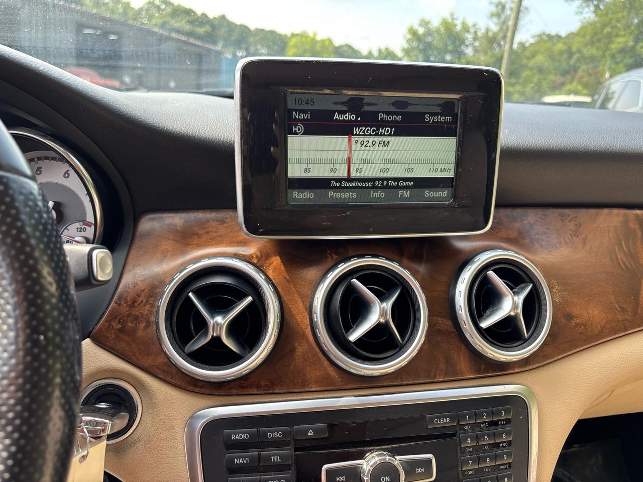 Mercedes-Benz GLA-Class GLA250 2015