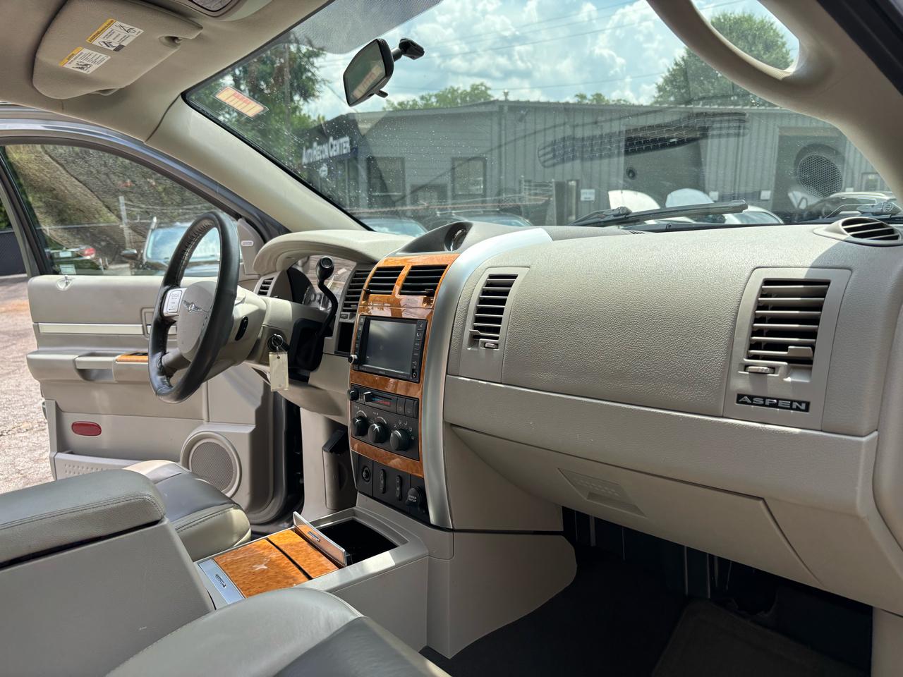 Chrysler Aspen Limited 2WD 2008