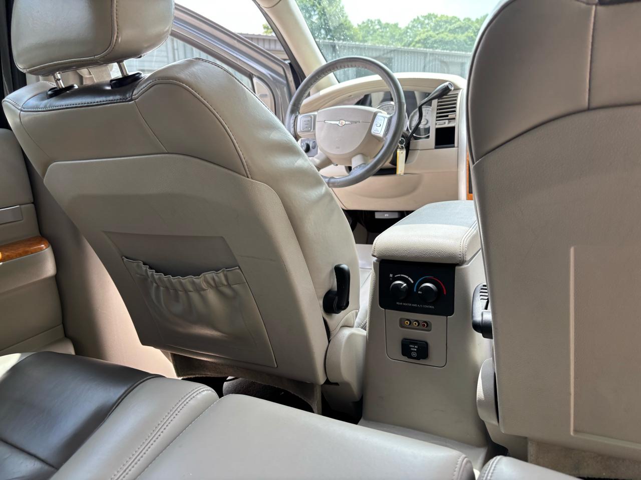 Chrysler Aspen Limited 2WD 2008