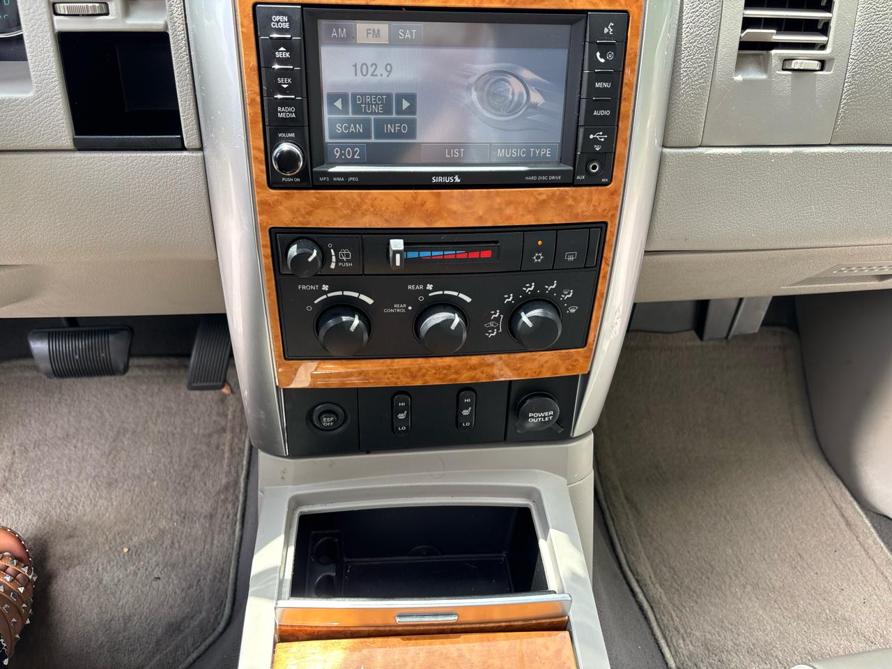 Chrysler Aspen Limited 2WD 2008