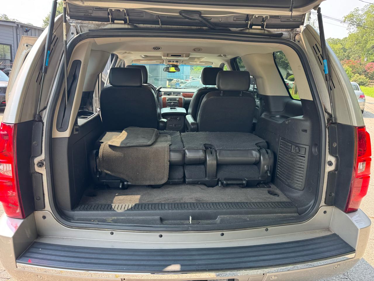 Chevrolet Tahoe LTZ 2WD 2009