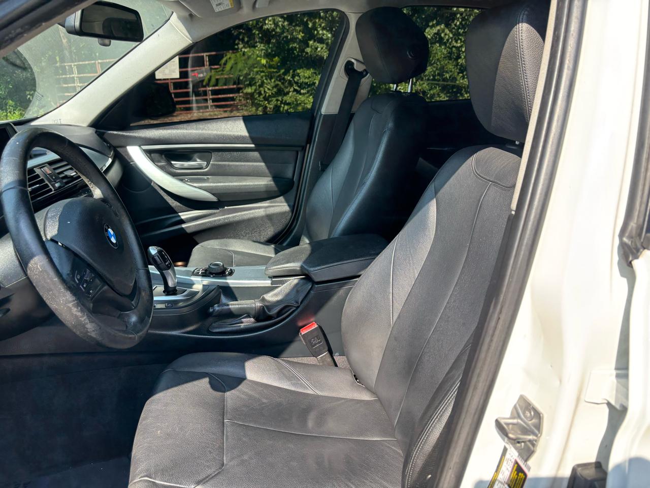 BMW 3-Series 320i Sedan 2016