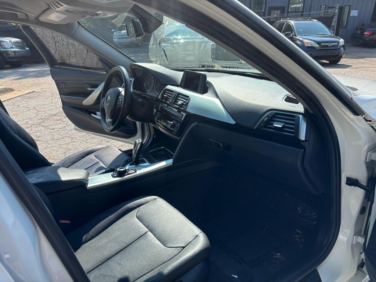 BMW 3-Series 320i Sedan 2016