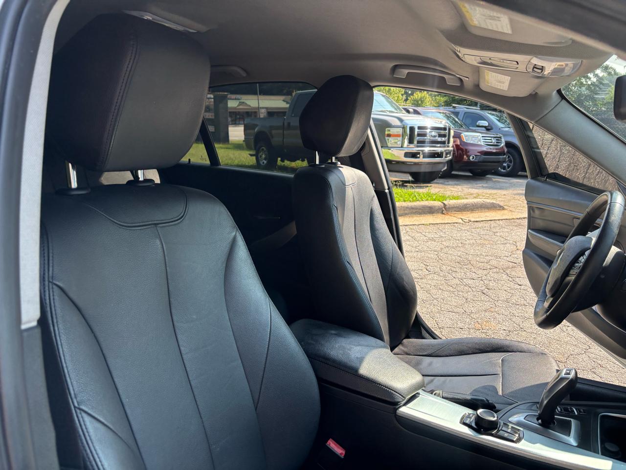 BMW 3-Series 320i Sedan 2016