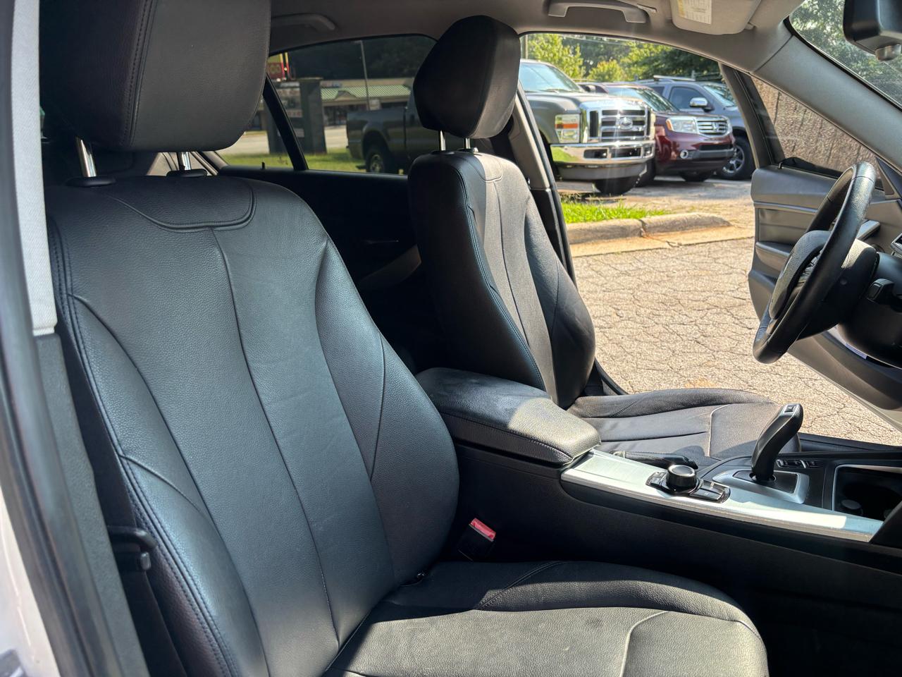 BMW 3-Series 320i Sedan 2016