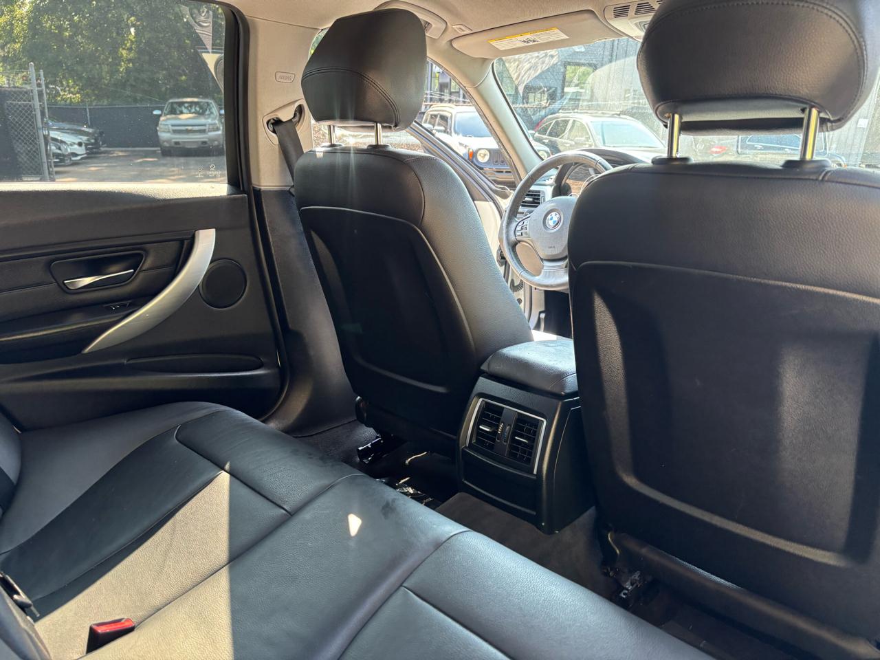 BMW 3-Series 320i Sedan 2016
