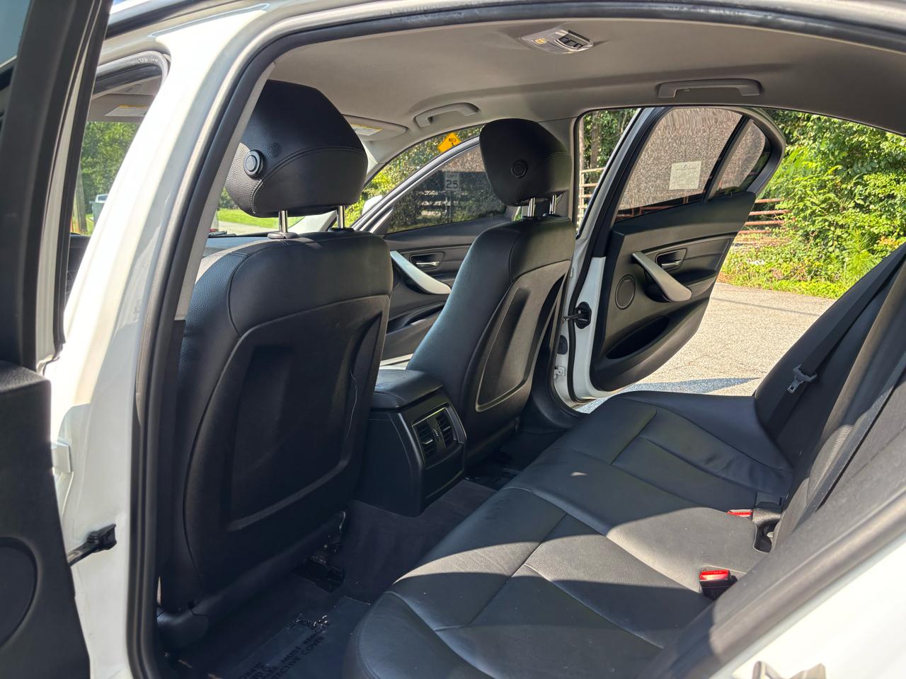BMW 3-Series 320i Sedan 2016