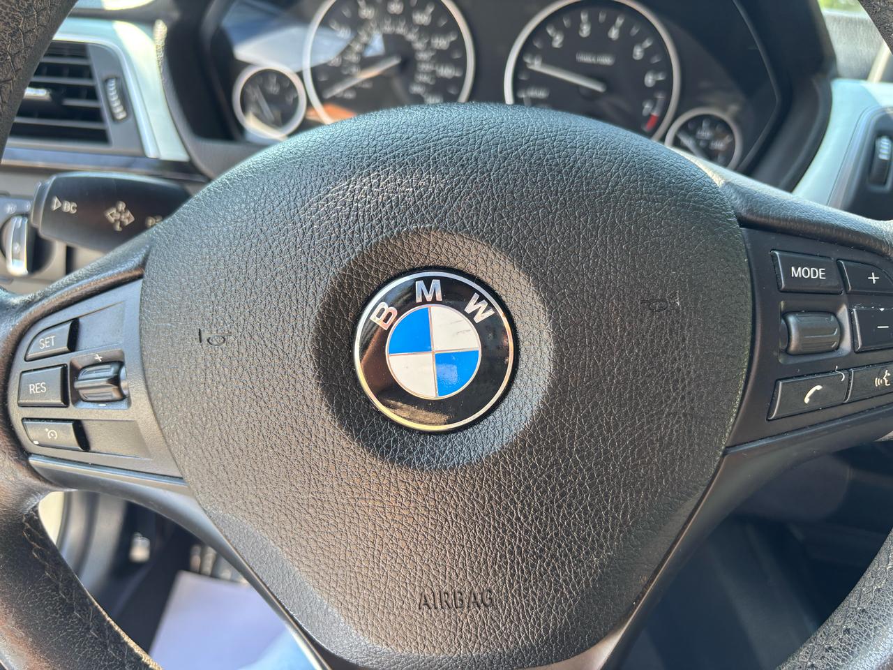 BMW 3-Series 320i Sedan 2016