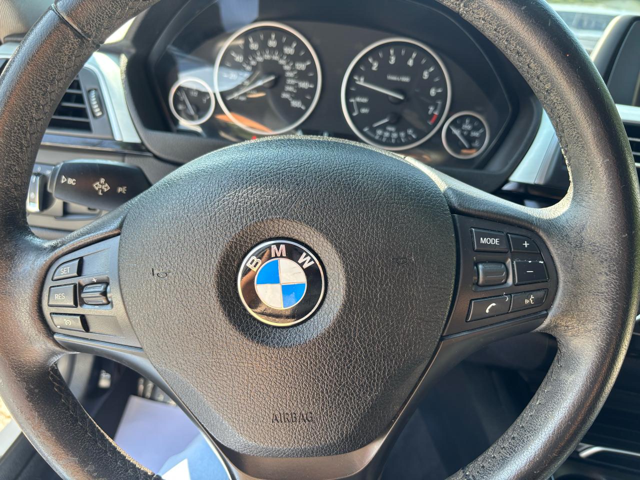 BMW 3-Series 320i Sedan 2016