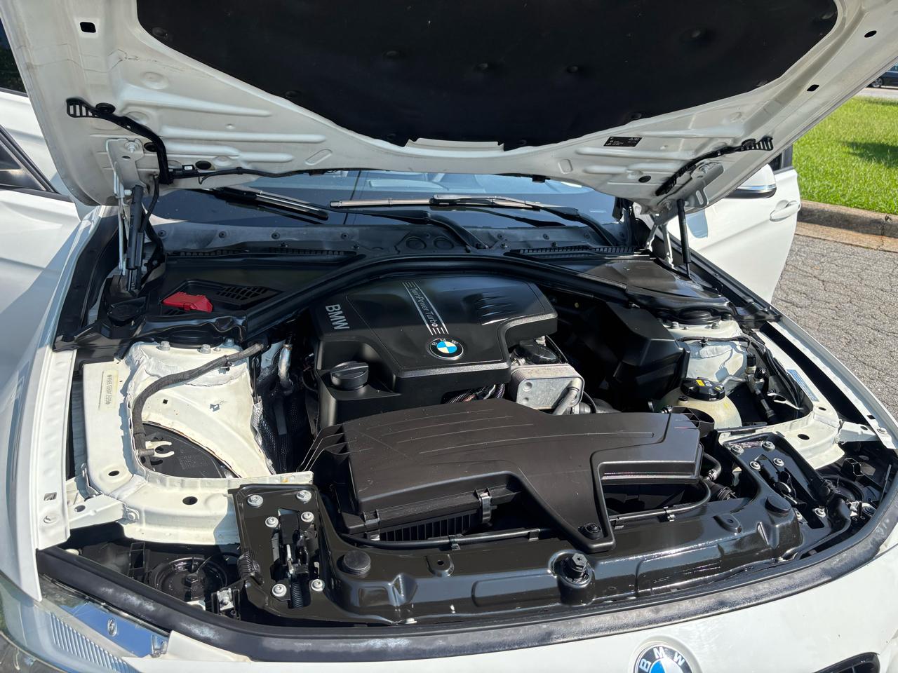 BMW 3-Series 320i Sedan 2016