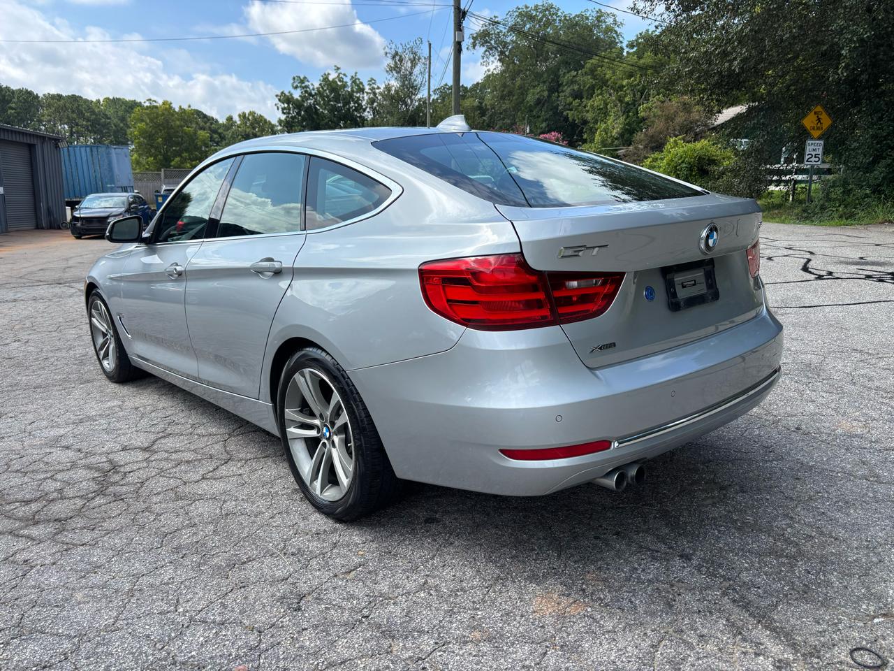 BMW 3-Series Gran Turismo 328i xDrive SULEV 2016