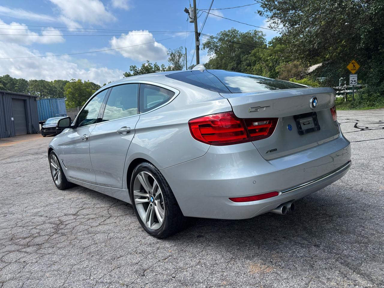BMW 3-Series Gran Turismo 328i xDrive SULEV 2016