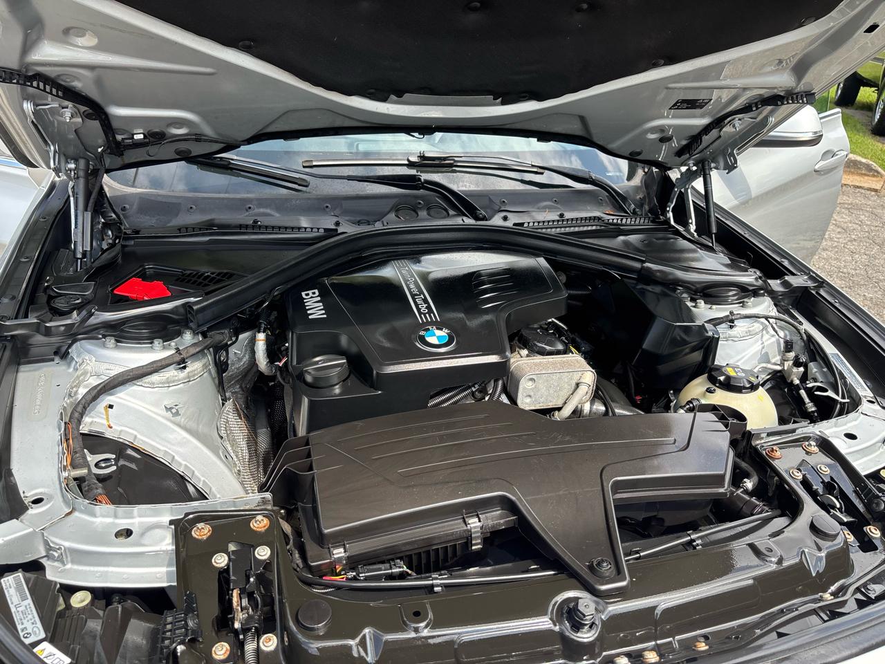 BMW 3-Series Gran Turismo 328i xDrive SULEV 2016