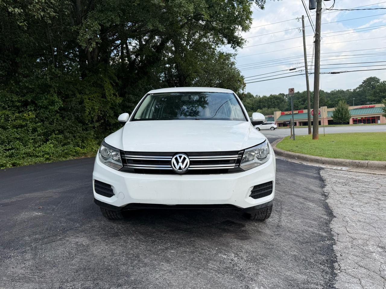 Volkswagen Tiguan S 2014