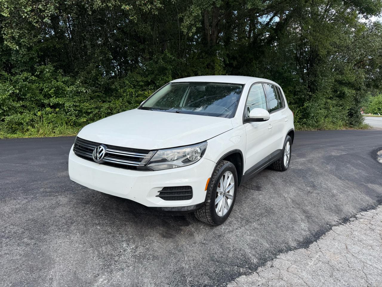 Volkswagen Tiguan S 2014
