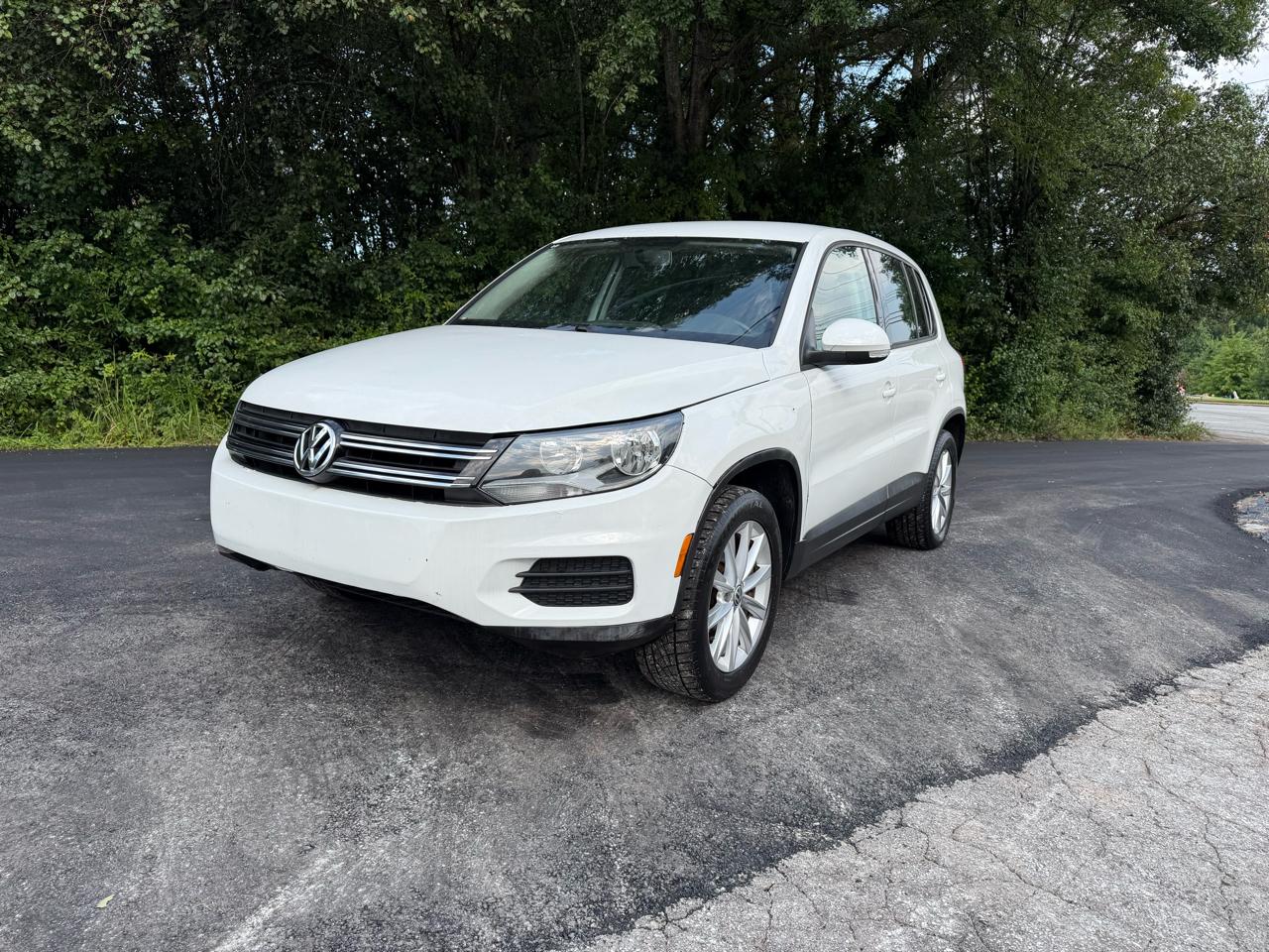 Volkswagen Tiguan S 2014