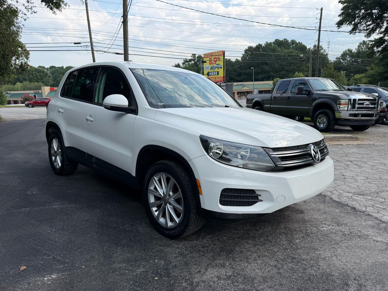 Volkswagen Tiguan S 2014