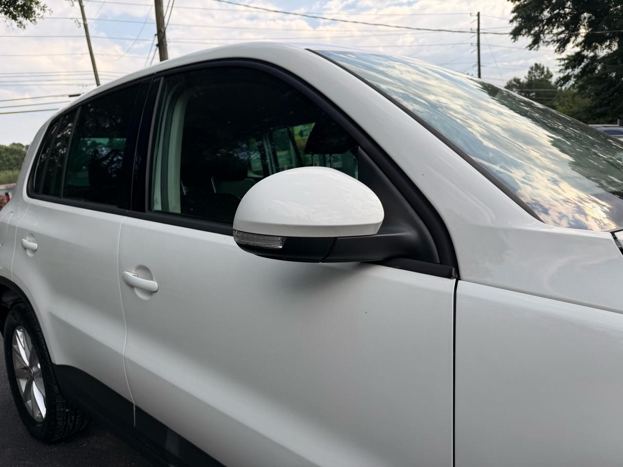 Volkswagen Tiguan S 2014