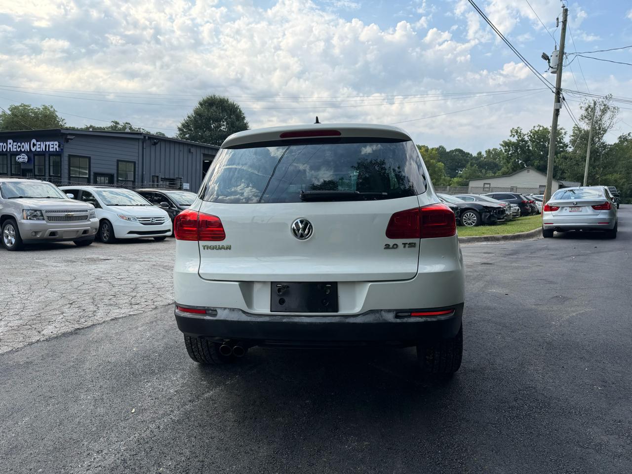Volkswagen Tiguan S 2014