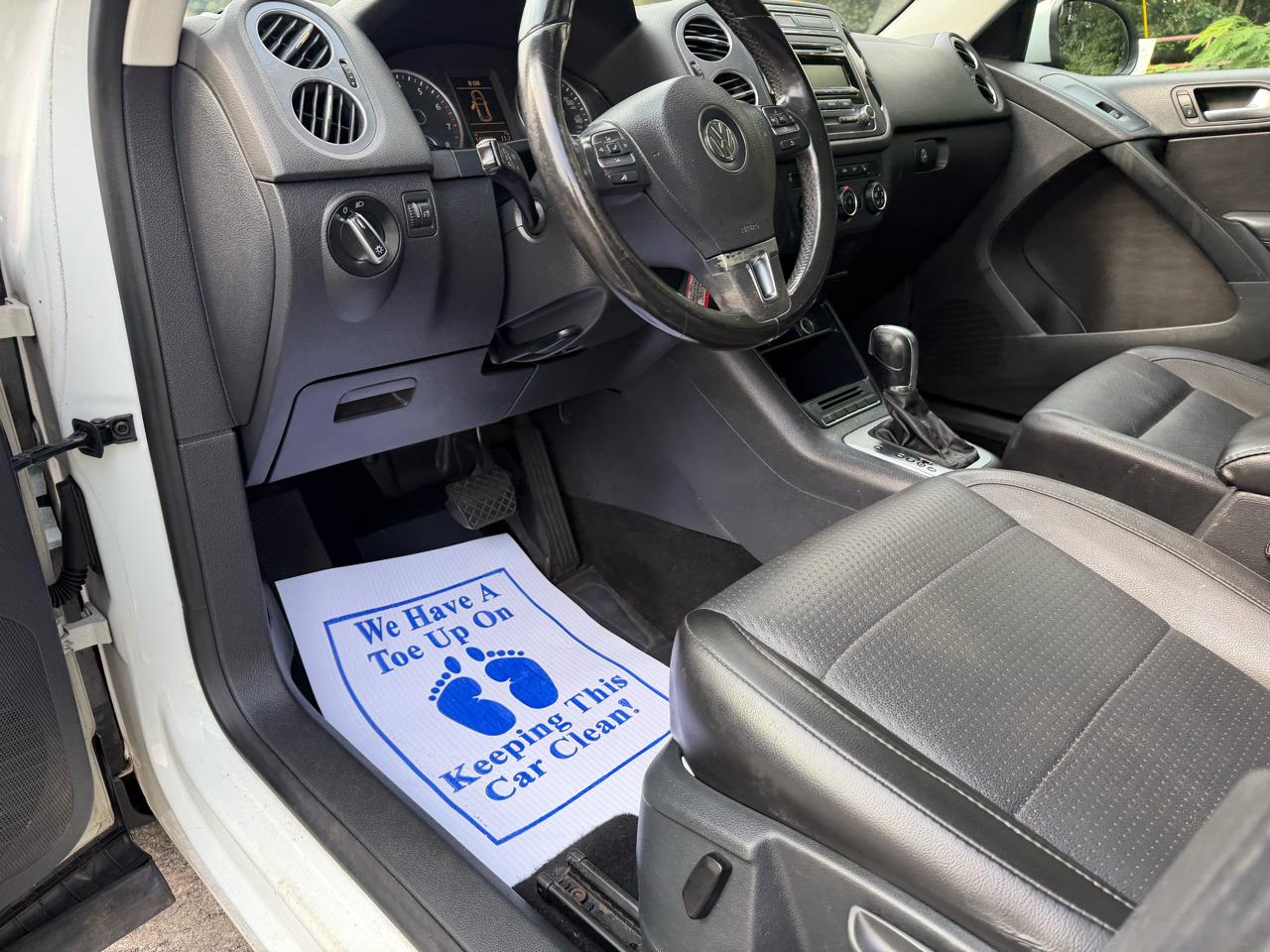 Volkswagen Tiguan S 2014