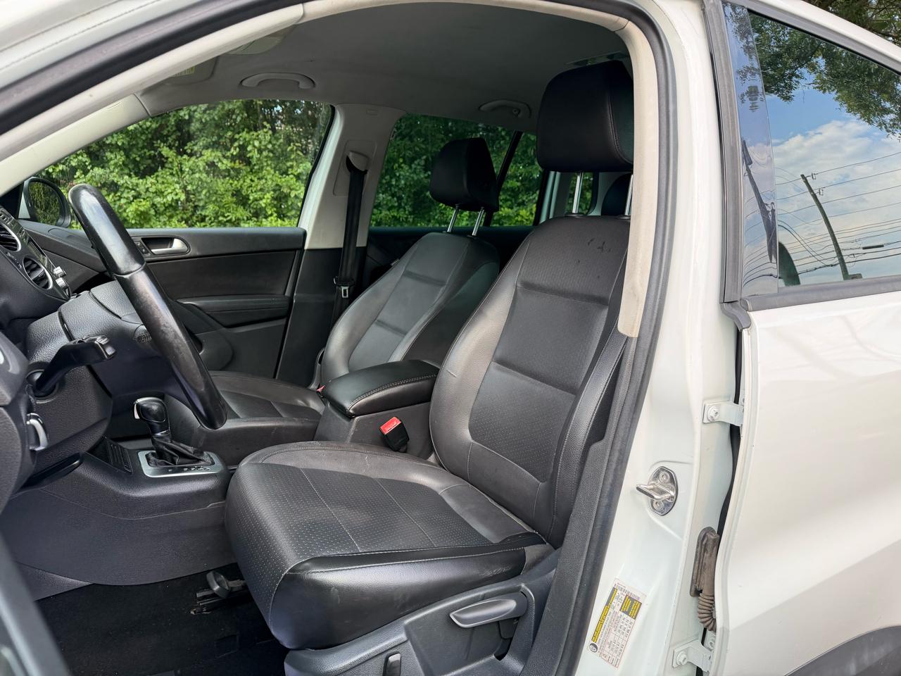 Volkswagen Tiguan S 2014