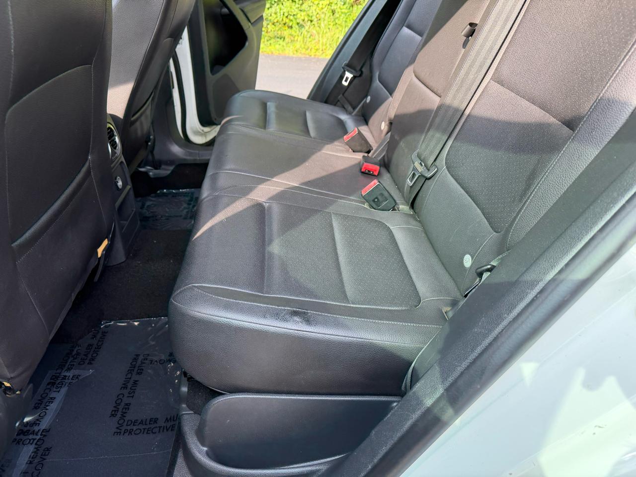 Volkswagen Tiguan S 2014