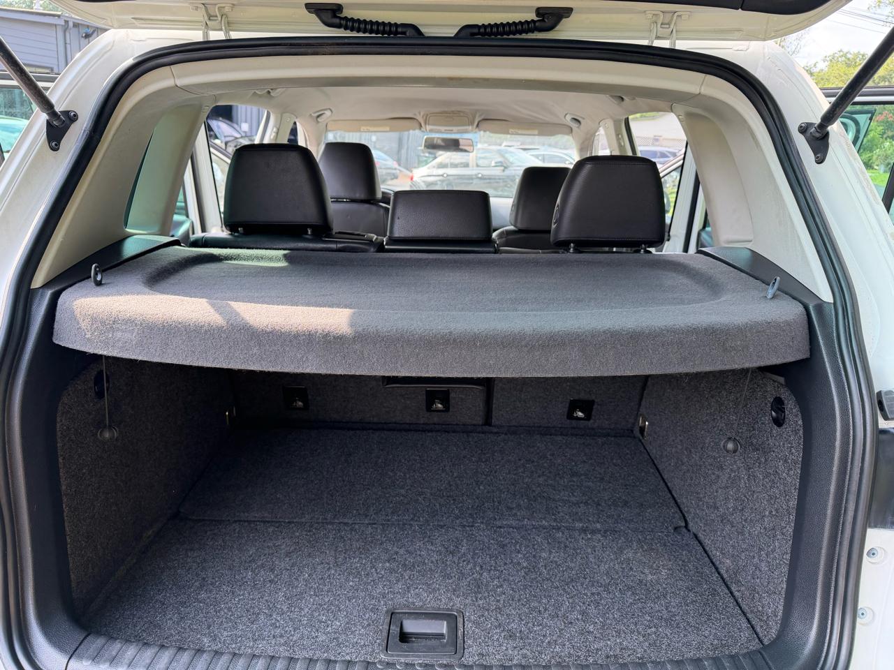Volkswagen Tiguan S 2014