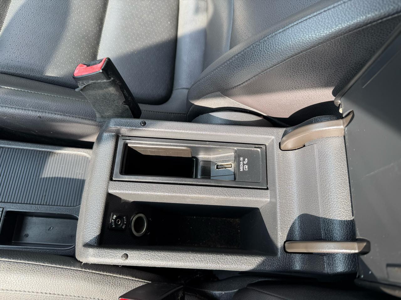 Volkswagen Tiguan S 2014