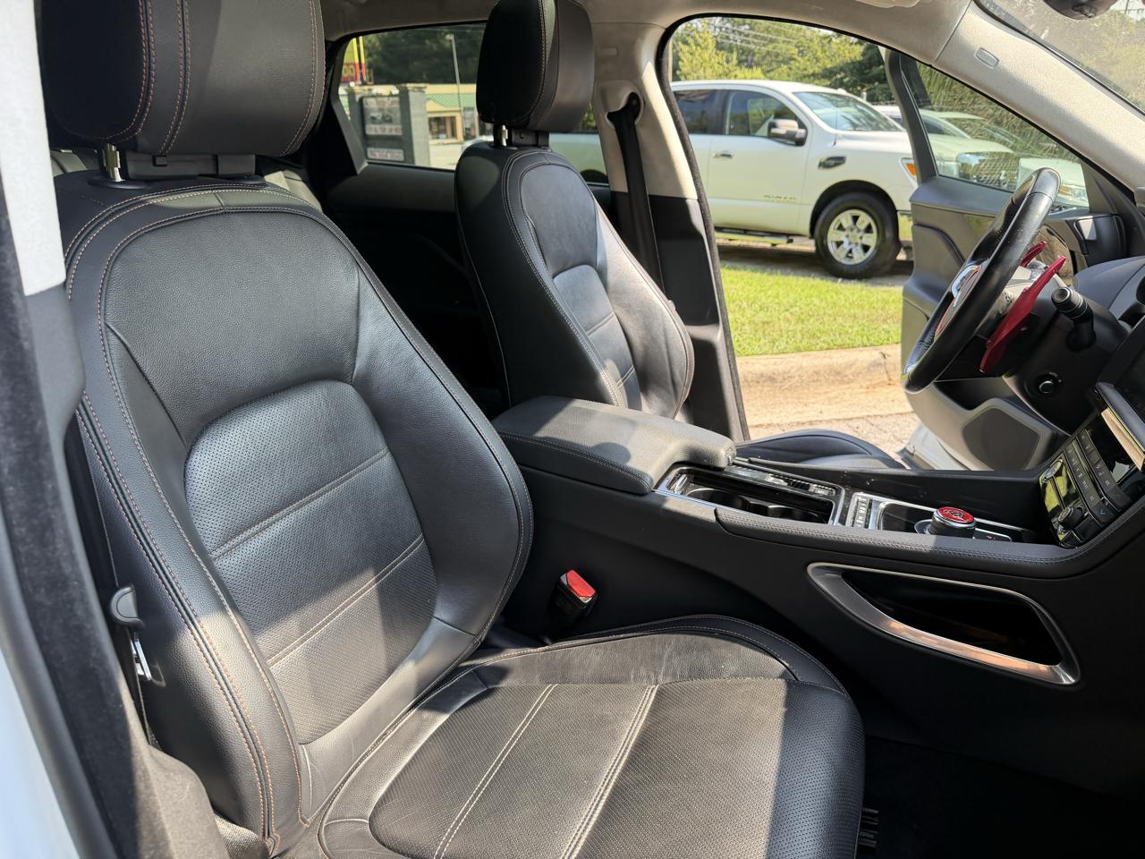 Jaguar F-PACE photo 40