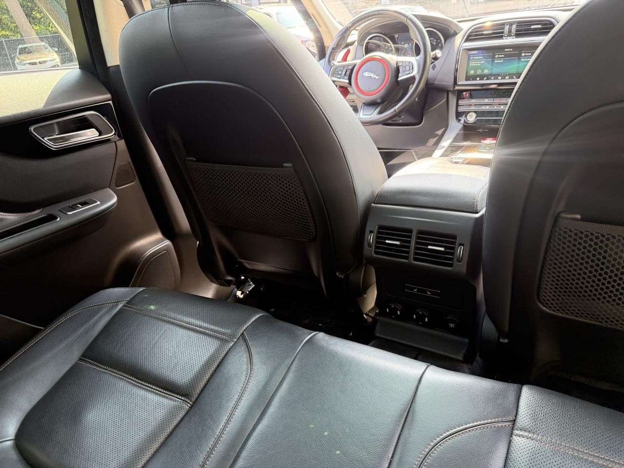 Jaguar F-PACE photo 49